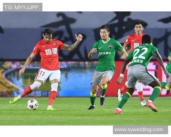 深圳足球队技术解析:从战术布局到球员素质的全面剖析 深圳足球队技术解析:从战术布局到球员素质的全面剖析